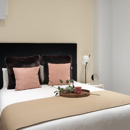 Carretas Apartments Мадрид Экстерьер фото