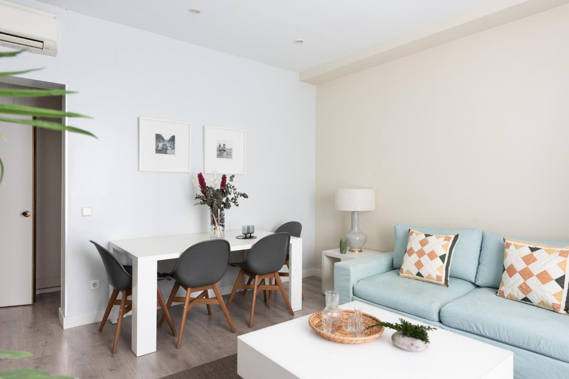 Carretas Apartments Мадрид Экстерьер фото