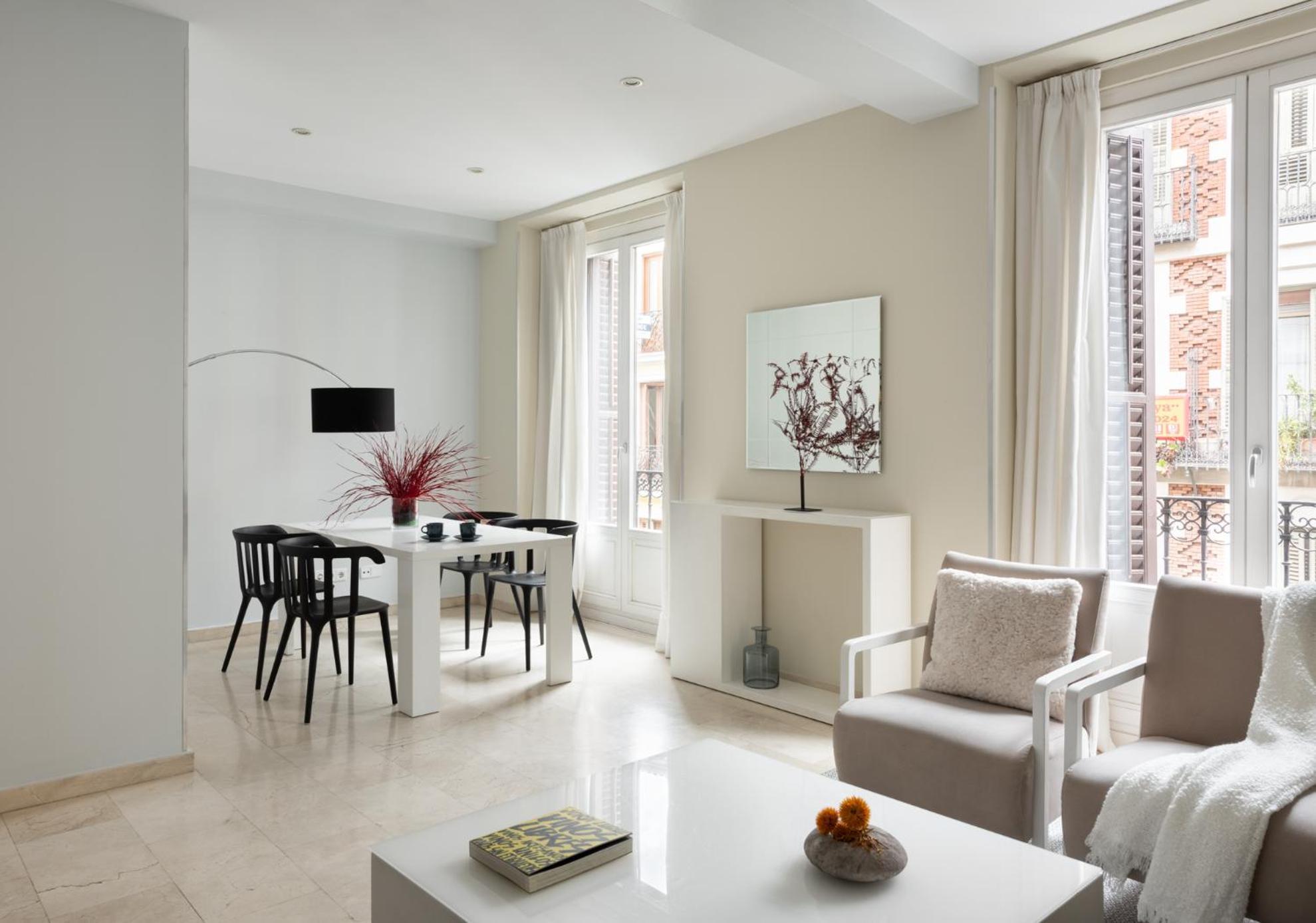 Carretas Apartments Мадрид Экстерьер фото