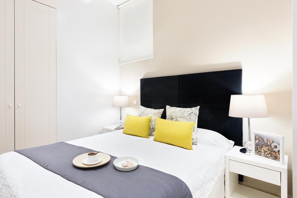 Carretas Apartments Мадрид Экстерьер фото