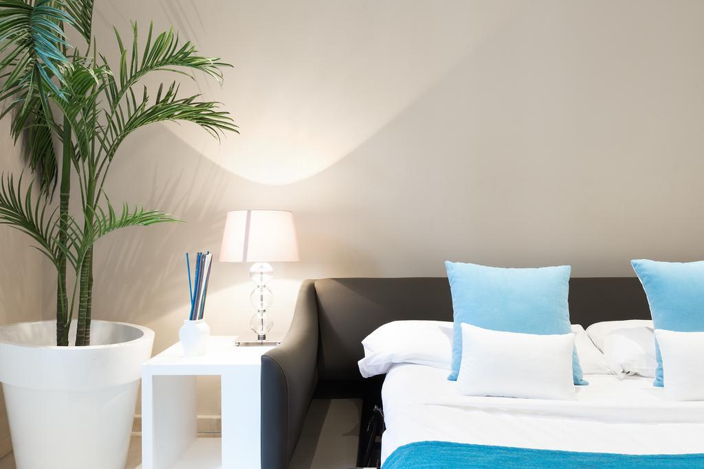 Carretas Apartments Мадрид Экстерьер фото