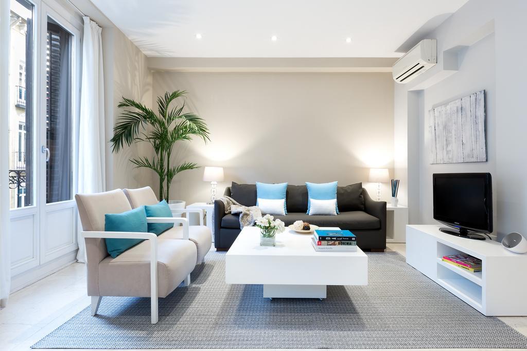 Carretas Apartments Мадрид Экстерьер фото