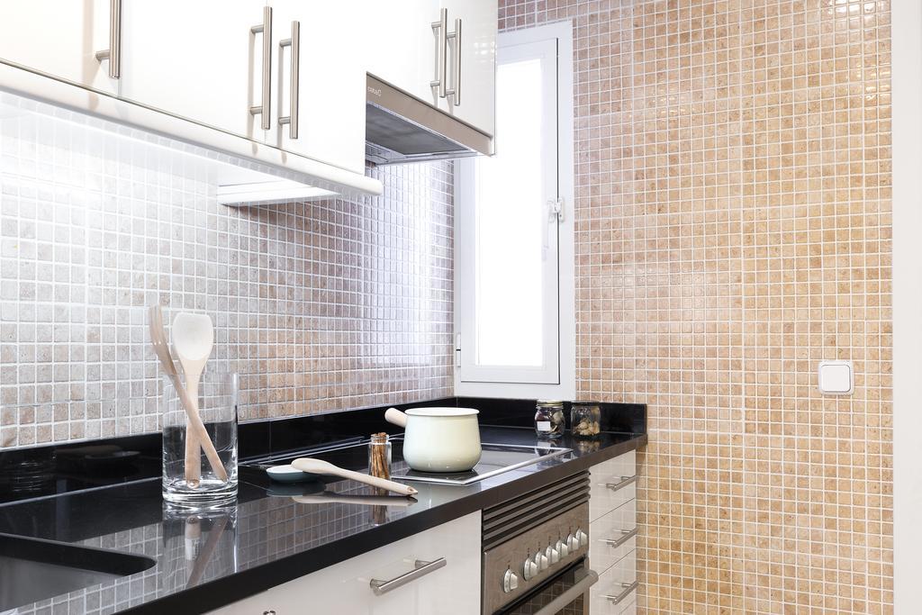 Carretas Apartments Мадрид Экстерьер фото