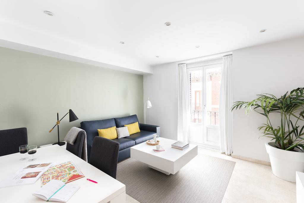 Carretas Apartments Мадрид Экстерьер фото